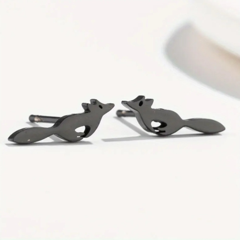 Fox stainless steel stud earrings. Various colours available.